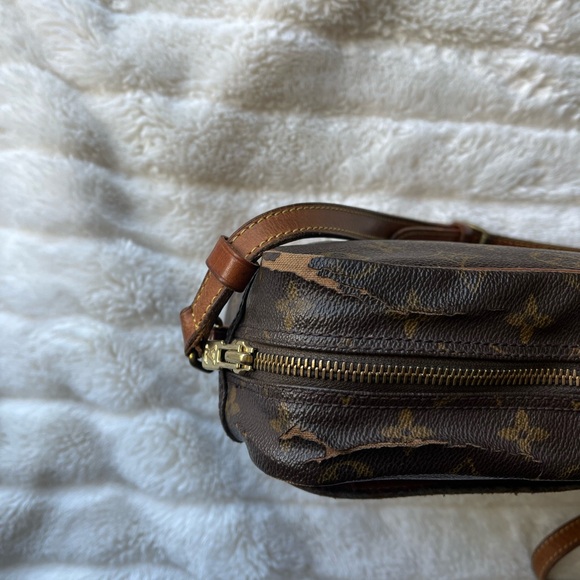 VINTAGE LUIS VUITTON TROCADERO 30 MONOGRAM CROSSBODY BAG - Picture 11 of 16